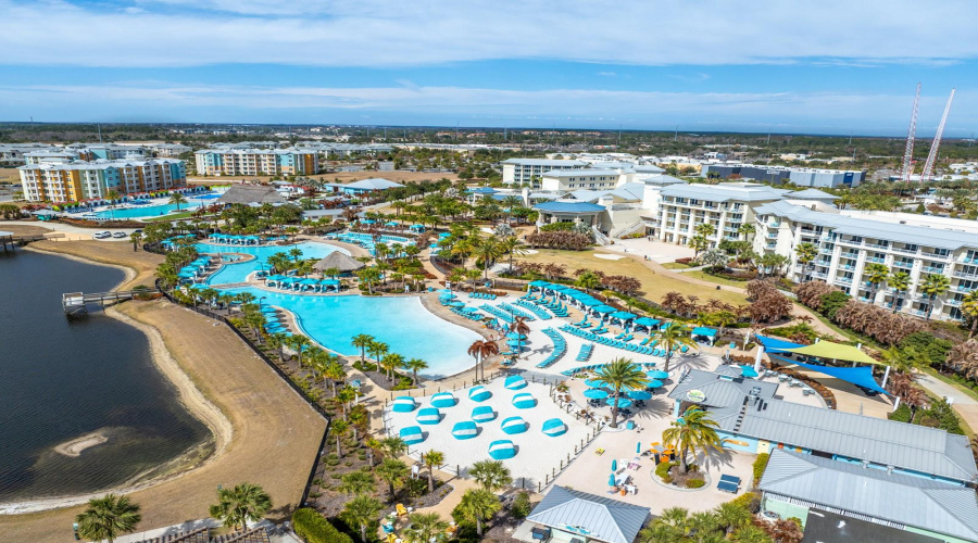 Resort Pools / Amenities