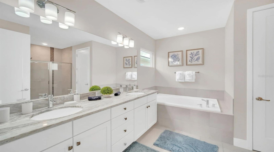 KISSIMMEE, Florida 34747, 6 Bedrooms Bedrooms, ,6 BathroomsBathrooms,Residential,For Sale,JACKS CLUB,0,MFRS5144037