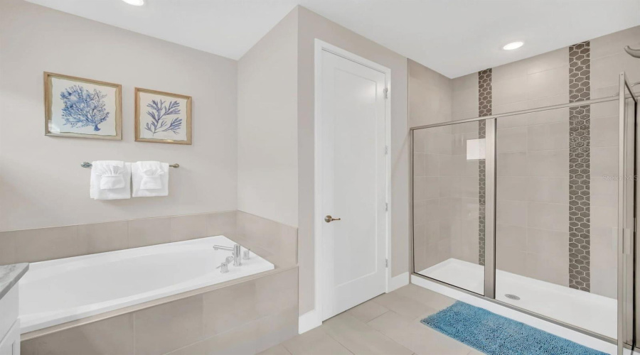 KISSIMMEE, Florida 34747, 6 Bedrooms Bedrooms, ,6 BathroomsBathrooms,Residential,For Sale,JACKS CLUB,0,MFRS5144037