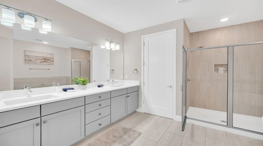 KISSIMMEE, Florida 34747, 6 Bedrooms Bedrooms, ,6 BathroomsBathrooms,Residential,For Sale,JACKS CLUB,0,MFRS5144037