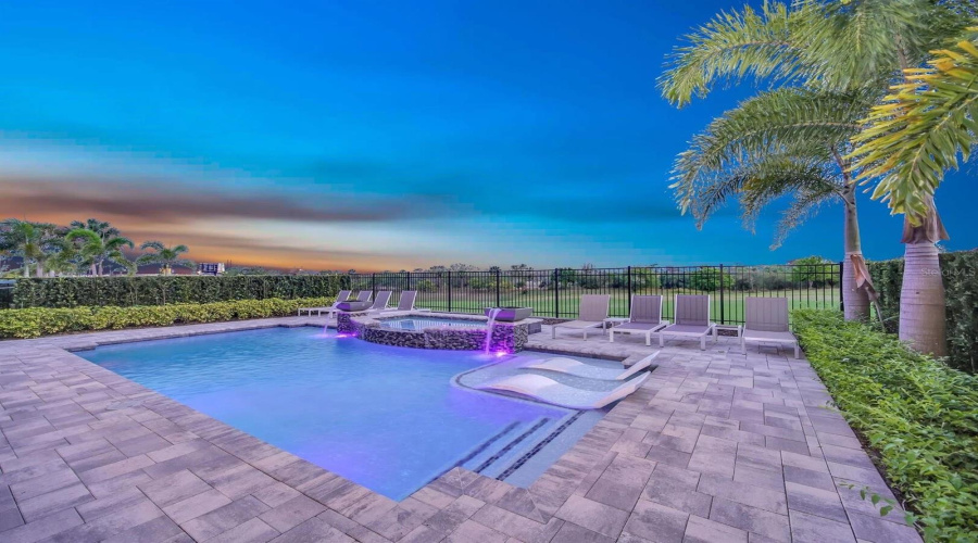 KISSIMMEE, Florida 34747, 6 Bedrooms Bedrooms, ,6 BathroomsBathrooms,Residential,For Sale,JACKS CLUB,0,MFRS5144037