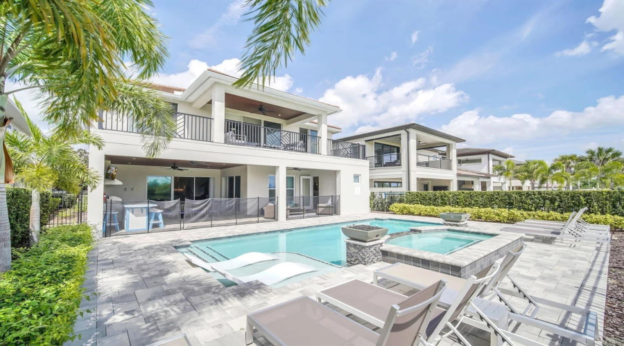 KISSIMMEE, Florida 34747, 6 Bedrooms Bedrooms, ,6 BathroomsBathrooms,Residential,For Sale,JACKS CLUB,0,MFRS5144037