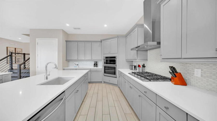 KISSIMMEE, Florida 34747, 6 Bedrooms Bedrooms, ,6 BathroomsBathrooms,Residential,For Sale,JACKS CLUB,0,MFRS5144037