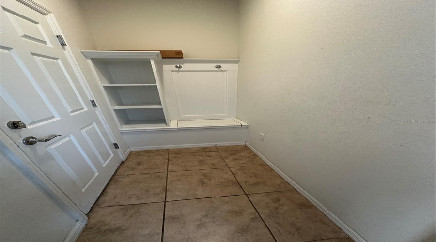 KISSIMMEE, Florida 34747, 5 Bedrooms Bedrooms, ,4 BathroomsBathrooms,Residential,For Sale,NICE,0,MFRO6383451