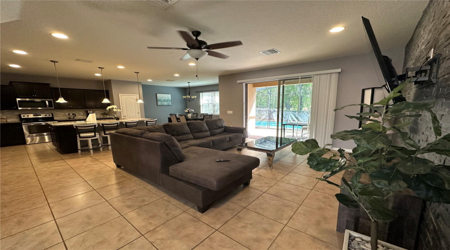 KISSIMMEE, Florida 34747, 5 Bedrooms Bedrooms, ,4 BathroomsBathrooms,Residential,For Sale,NICE,0,MFRO6383451