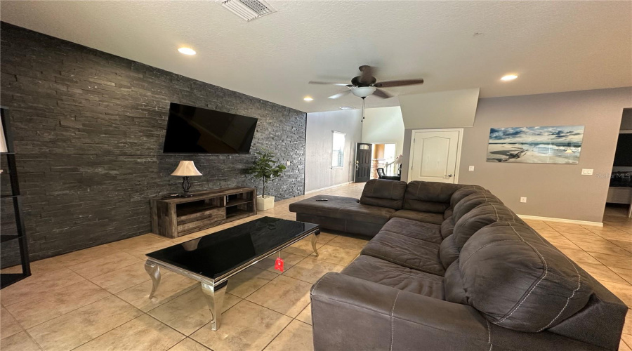 KISSIMMEE, Florida 34747, 5 Bedrooms Bedrooms, ,4 BathroomsBathrooms,Residential,For Sale,NICE,0,MFRO6383451