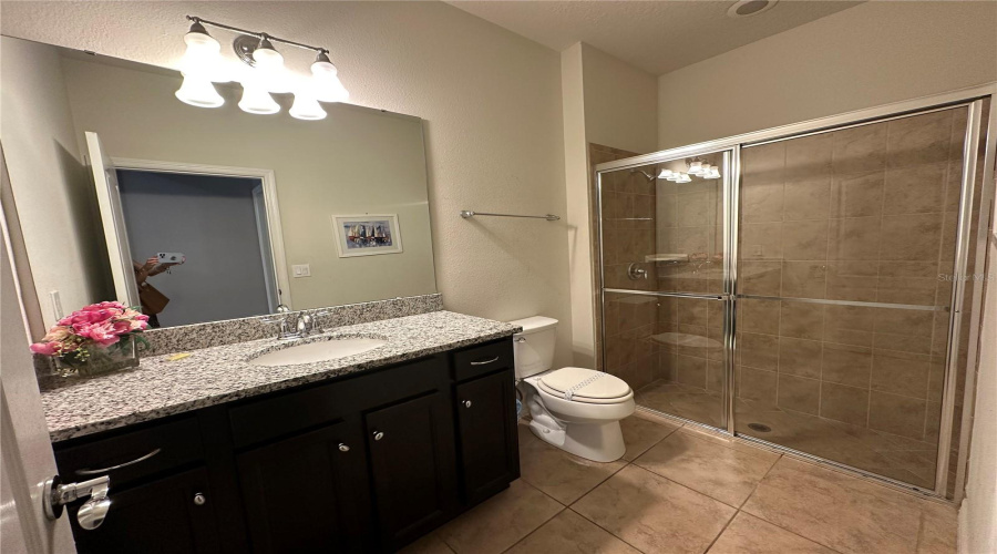 KISSIMMEE, Florida 34747, 5 Bedrooms Bedrooms, ,4 BathroomsBathrooms,Residential,For Sale,NICE,0,MFRO6383451