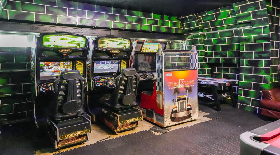 KISSIMMEE, Florida 34747, 8 Bedrooms Bedrooms, ,6 BathroomsBathrooms,Residential,For Sale,GOBI,0,MFRO6383464