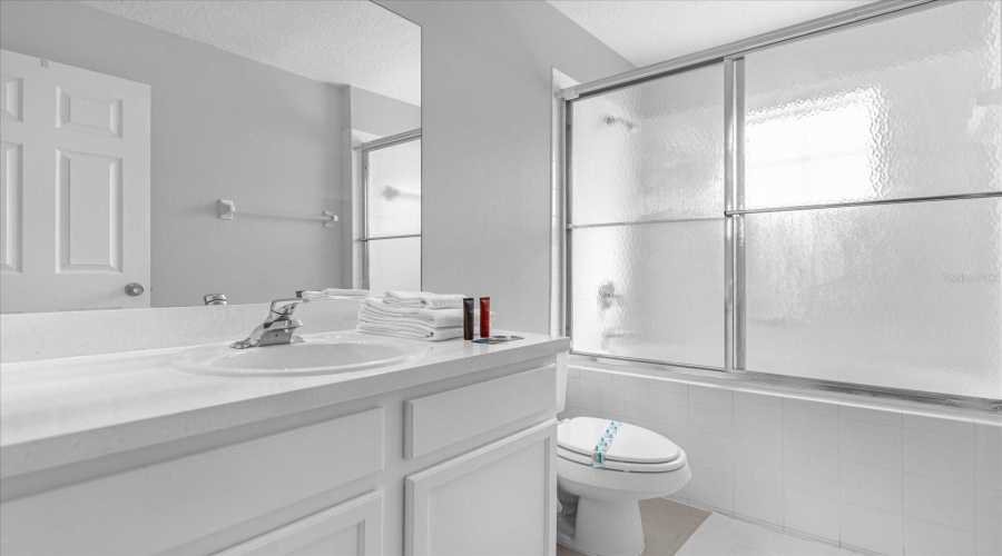 KISSIMMEE, Florida 34746, 4 Bedrooms Bedrooms, ,3 BathroomsBathrooms,Residential,For Sale,PARK TERRACE,0,MFRP4937870