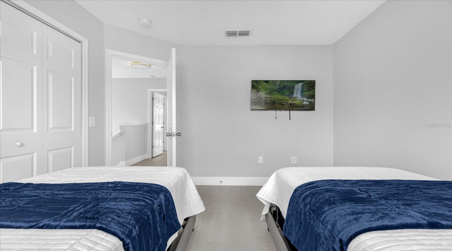 KISSIMMEE, Florida 34746, 4 Bedrooms Bedrooms, ,3 BathroomsBathrooms,Residential,For Sale,PARK TERRACE,0,MFRP4937870