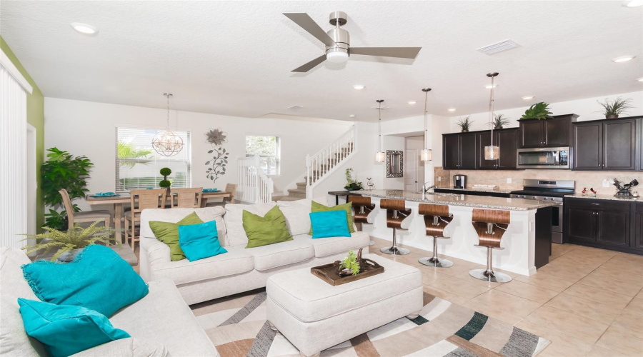 DAVENPORT, Florida 33837, 5 Bedrooms Bedrooms, ,4 BathroomsBathrooms,Residential,For Sale,TERRASONESTA,0,MFRTB8477179