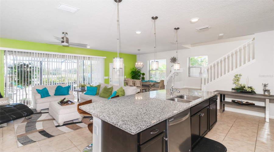 DAVENPORT, Florida 33837, 5 Bedrooms Bedrooms, ,4 BathroomsBathrooms,Residential,For Sale,TERRASONESTA,0,MFRTB8477179