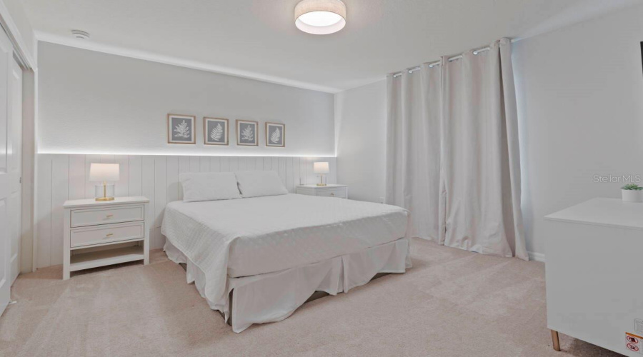 DAVENPORT, Florida 33897, 10 Bedrooms Bedrooms, ,8 BathroomsBathrooms,Residential,For Sale,LANA AVENUE,0,MFRO6383410