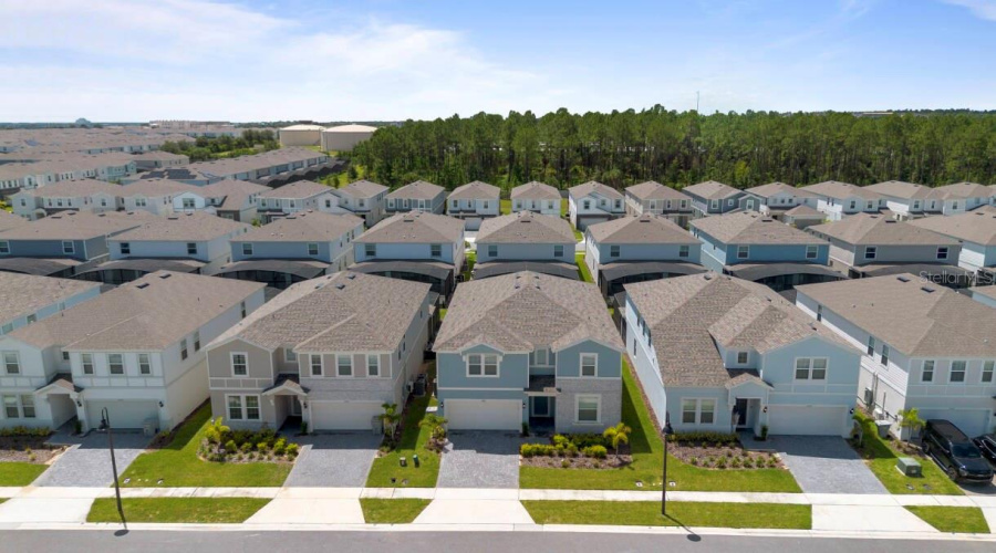 DAVENPORT, Florida 33897, 10 Bedrooms Bedrooms, ,8 BathroomsBathrooms,Residential,For Sale,LANA AVENUE,0,MFRO6383410