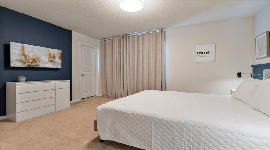 DAVENPORT, Florida 33897, 10 Bedrooms Bedrooms, ,8 BathroomsBathrooms,Residential,For Sale,LANA AVENUE,0,MFRO6383410