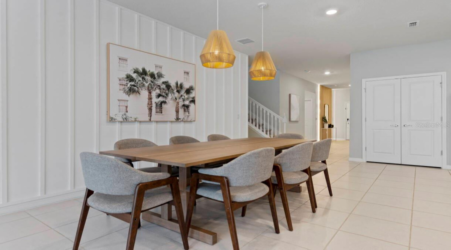 DAVENPORT, Florida 33897, 10 Bedrooms Bedrooms, ,8 BathroomsBathrooms,Residential,For Sale,LANA AVENUE,0,MFRO6383410