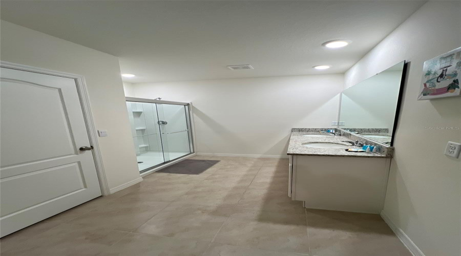 DAVENPORT, Florida 33837, 3 Bedrooms Bedrooms, ,2 BathroomsBathrooms,Residential,For Sale,BROOKLET,0,MFRS5135453