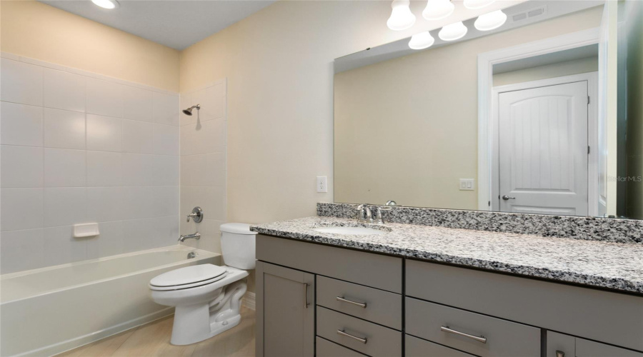 ORLANDO, Florida 32836, 6 Bedrooms Bedrooms, ,4 BathroomsBathrooms,Residential,For Sale,HANGING VINE,0,MFRO6383557