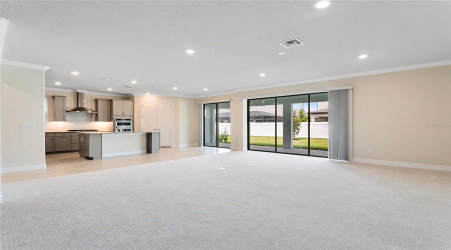 ORLANDO, Florida 32836, 6 Bedrooms Bedrooms, ,4 BathroomsBathrooms,Residential,For Sale,HANGING VINE,0,MFRO6383557