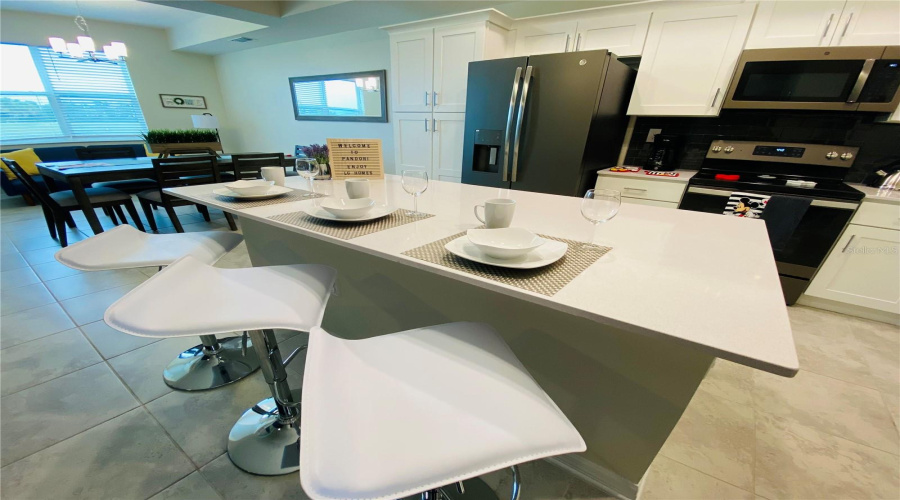 KISSIMMEE, Florida 34746, 2 Bedrooms Bedrooms, ,2 BathroomsBathrooms,Residential,For Sale,PARADOX,0,MFRO6383758