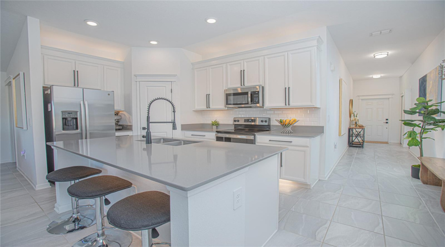 DAVENPORT, Florida 33837, 3 Bedrooms Bedrooms, ,2 BathroomsBathrooms,Residential,For Sale,POMELO,0,MFRO6383475