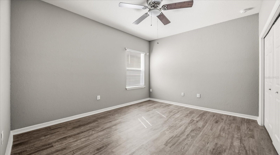 Bedroom w/ Jack & Jill