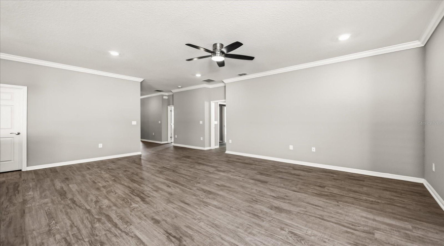 DAVENPORT, Florida 33837, 4 Bedrooms Bedrooms, ,2 BathroomsBathrooms,Residential,For Sale,LILY,0,MFRO6383544