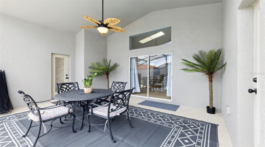 DAVENPORT, Florida 33897, 5 Bedrooms Bedrooms, ,4 BathroomsBathrooms,Residential,For Sale,HYPOLITA,0,MFRO6382996