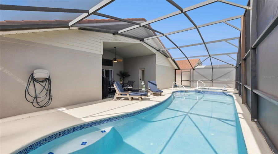 DAVENPORT, Florida 33897, 5 Bedrooms Bedrooms, ,4 BathroomsBathrooms,Residential,For Sale,HYPOLITA,0,MFRO6382996