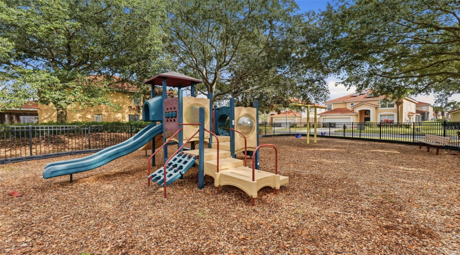 DAVENPORT, Florida 33897, 5 Bedrooms Bedrooms, ,4 BathroomsBathrooms,Residential,For Sale,HYPOLITA,0,MFRO6382996