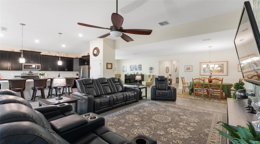 DAVENPORT, Florida 33896, 4 Bedrooms Bedrooms, ,3 BathroomsBathrooms,Residential,For Sale,CROQUET,0,MFRS5144107