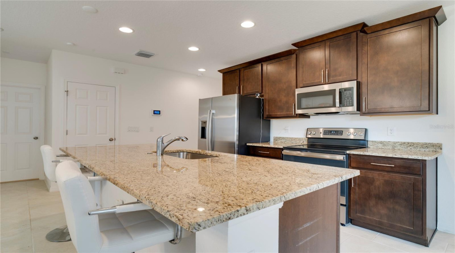 DAVENPORT, Florida 33837, 4 Bedrooms Bedrooms, ,2 BathroomsBathrooms,Residential,For Sale,SWAN SWIM,0,MFRO6383788