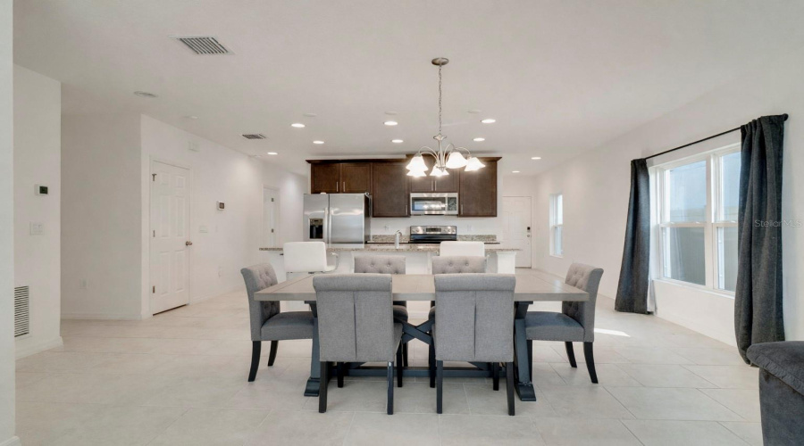 DAVENPORT, Florida 33837, 4 Bedrooms Bedrooms, ,2 BathroomsBathrooms,Residential,For Sale,SWAN SWIM,0,MFRO6383788