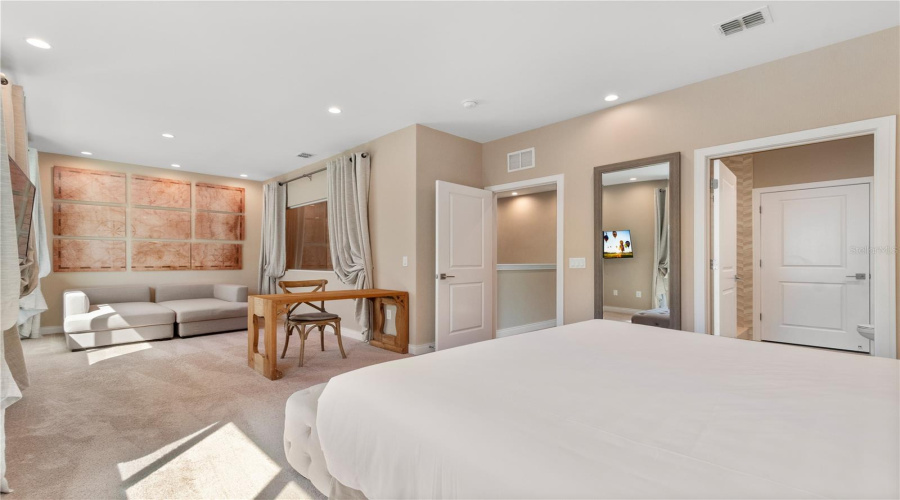 KISSIMMEE, Florida 34747, 4 Bedrooms Bedrooms, ,4 BathroomsBathrooms,Residential,For Sale,BROOKLYN,0,MFRO6362219