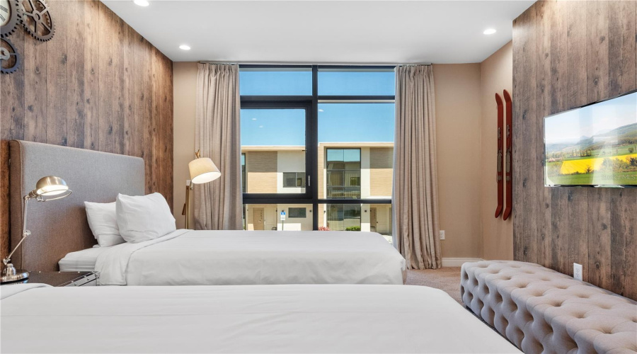 KISSIMMEE, Florida 34747, 4 Bedrooms Bedrooms, ,4 BathroomsBathrooms,Residential,For Sale,BROOKLYN,0,MFRO6362219