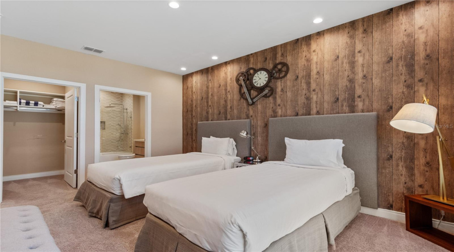 KISSIMMEE, Florida 34747, 4 Bedrooms Bedrooms, ,4 BathroomsBathrooms,Residential,For Sale,BROOKLYN,0,MFRO6362219