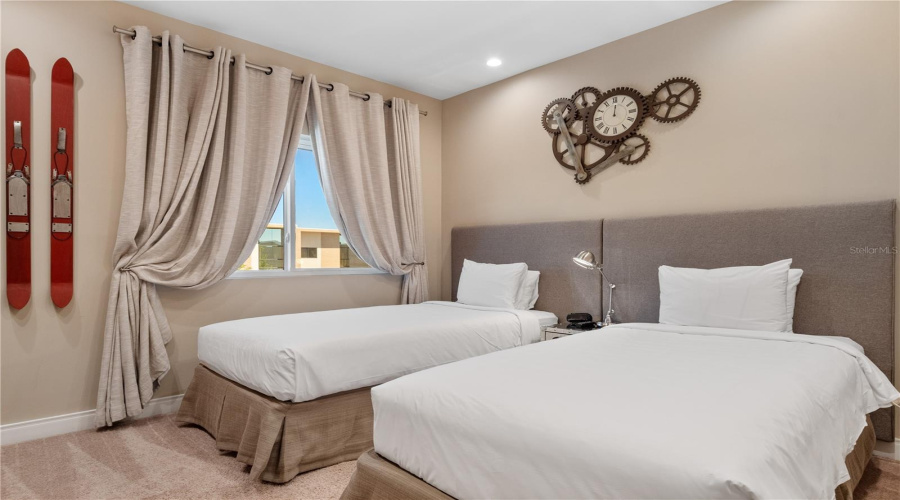 KISSIMMEE, Florida 34747, 4 Bedrooms Bedrooms, ,4 BathroomsBathrooms,Residential,For Sale,BROOKLYN,0,MFRO6362219