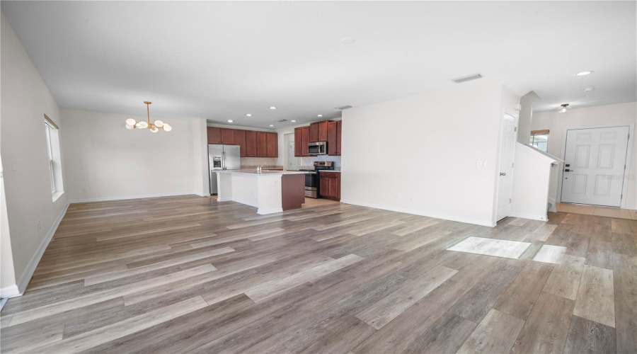 DAVENPORT, Florida 33837, 5 Bedrooms Bedrooms, ,2 BathroomsBathrooms,Residential,For Sale,ANNA,0,MFRO6382973