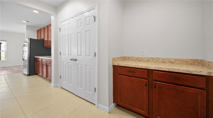 DAVENPORT, Florida 33837, 5 Bedrooms Bedrooms, ,2 BathroomsBathrooms,Residential,For Sale,ANNA,0,MFRO6382973