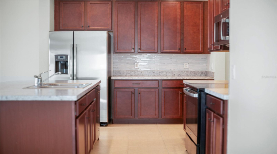 DAVENPORT, Florida 33837, 5 Bedrooms Bedrooms, ,2 BathroomsBathrooms,Residential,For Sale,ANNA,0,MFRO6382973