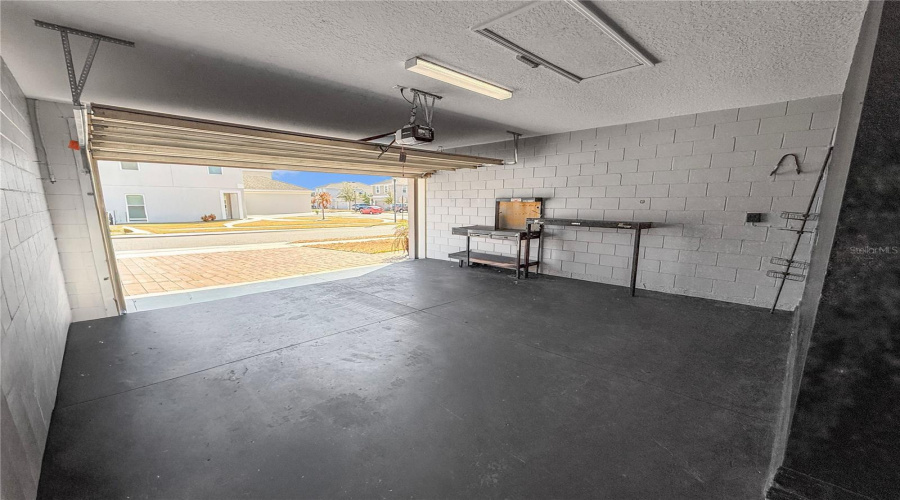 DAVENPORT, Florida 33837, 5 Bedrooms Bedrooms, ,2 BathroomsBathrooms,Residential,For Sale,ANNA,0,MFRO6382973