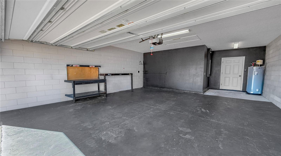 DAVENPORT, Florida 33837, 5 Bedrooms Bedrooms, ,2 BathroomsBathrooms,Residential,For Sale,ANNA,0,MFRO6382973