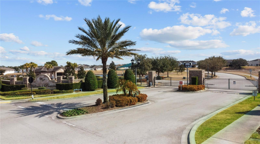 DAVENPORT, Florida 33837, 5 Bedrooms Bedrooms, ,2 BathroomsBathrooms,Residential,For Sale,ANNA,0,MFRO6382973