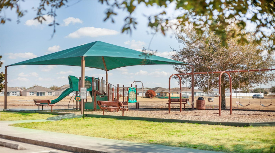 DAVENPORT, Florida 33837, 5 Bedrooms Bedrooms, ,2 BathroomsBathrooms,Residential,For Sale,ANNA,0,MFRO6382973