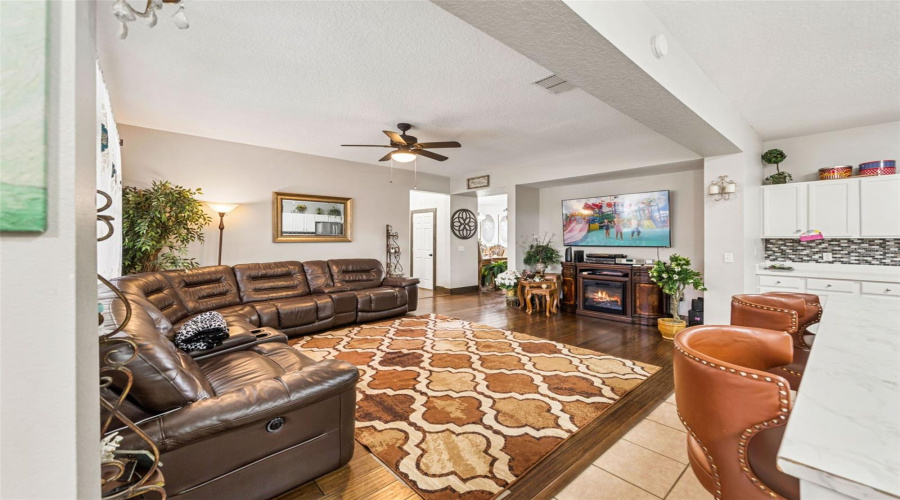 DAVENPORT, Florida 33896, 5 Bedrooms Bedrooms, ,4 BathroomsBathrooms,Residential,For Sale,PINE RIDGE,0,MFRO6378623