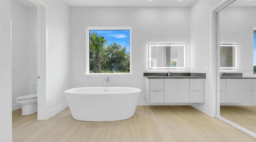 DAVENPORT, Florida 33837, 4 Bedrooms Bedrooms, ,3 BathroomsBathrooms,Residential,For Sale,KENSINGTON,0,MFRO6372980