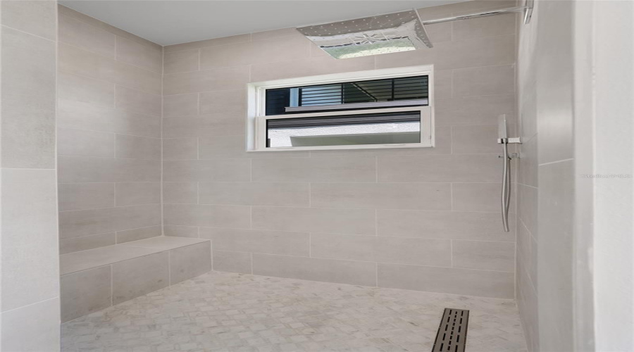 DAVENPORT, Florida 33837, 4 Bedrooms Bedrooms, ,3 BathroomsBathrooms,Residential,For Sale,KENSINGTON,0,MFRO6372980