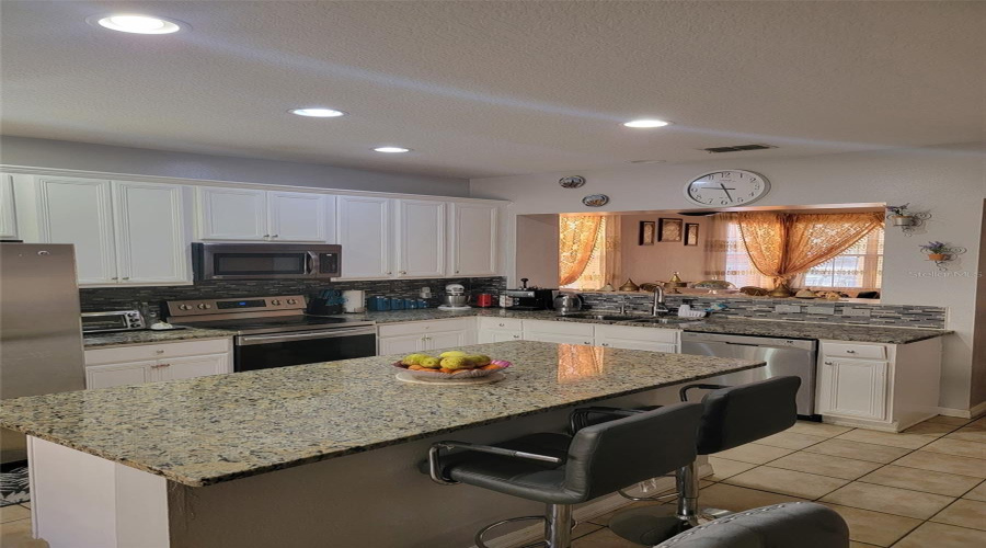 KISSIMMEE, Florida 34747, 3 Bedrooms Bedrooms, ,2 BathroomsBathrooms,Residential,For Sale,MAYAGUANA,0,MFRO6383878