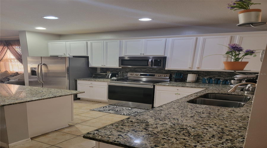 KISSIMMEE, Florida 34747, 3 Bedrooms Bedrooms, ,2 BathroomsBathrooms,Residential,For Sale,MAYAGUANA,0,MFRO6383878