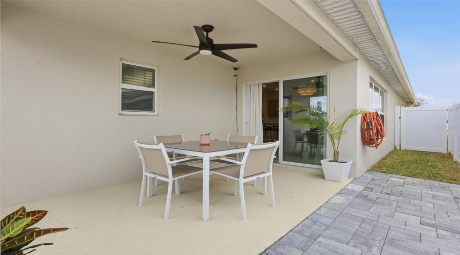 DAVENPORT, Florida 33897, 4 Bedrooms Bedrooms, ,2 BathroomsBathrooms,Residential,For Sale,PAPAYA,0,MFRO6381368